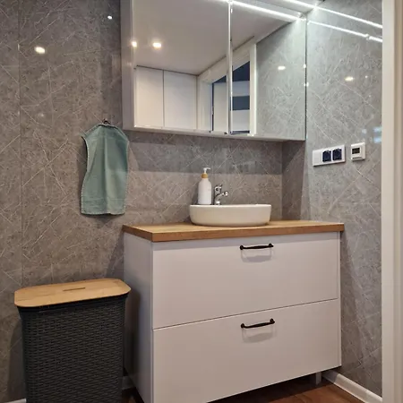 Tiny House In Schoener Lage Apartmán *